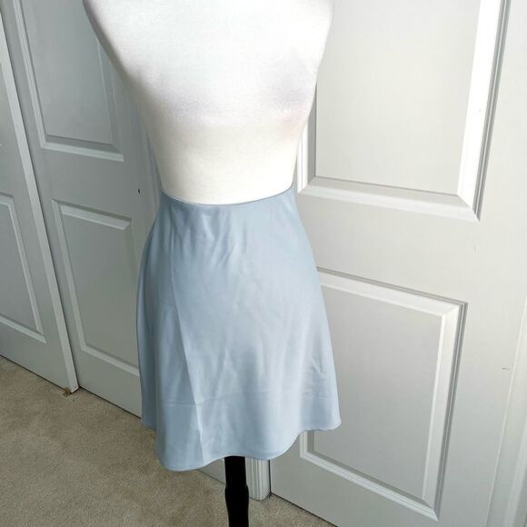 Banana Republic Ice Gray Blue A-Line Knee-Length Skirt with Elastic Waist Large - Picture 1 of 6